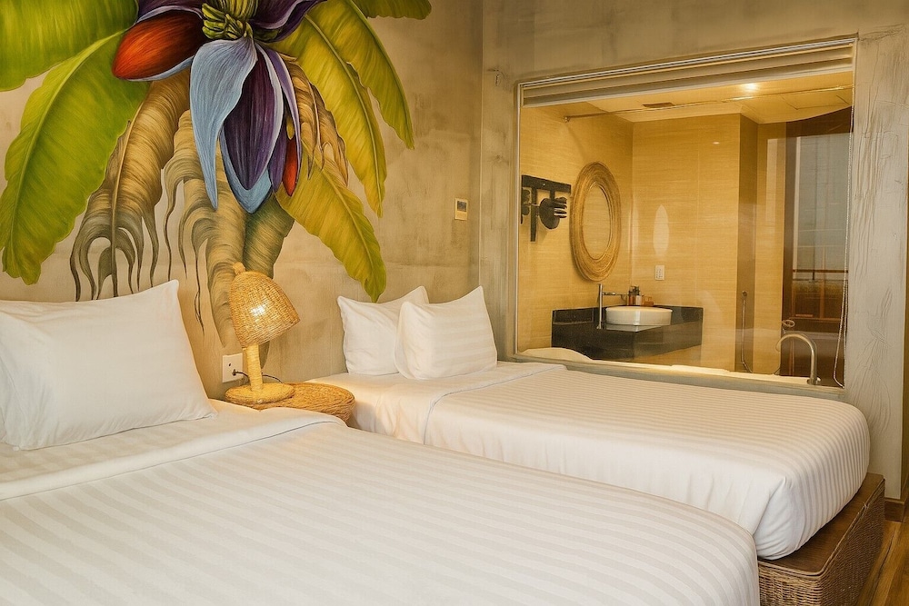 Deluxe Room, Sea View - Photo 2