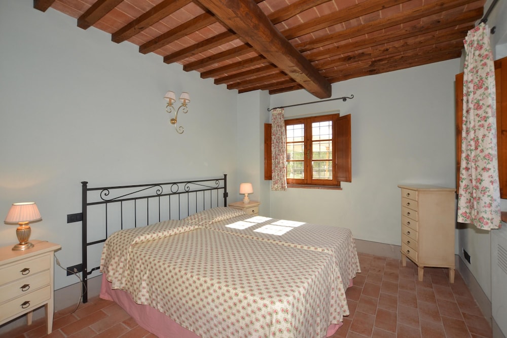 Family Apartment, Multiple Bedrooms, Mountainside (Francigena 8)