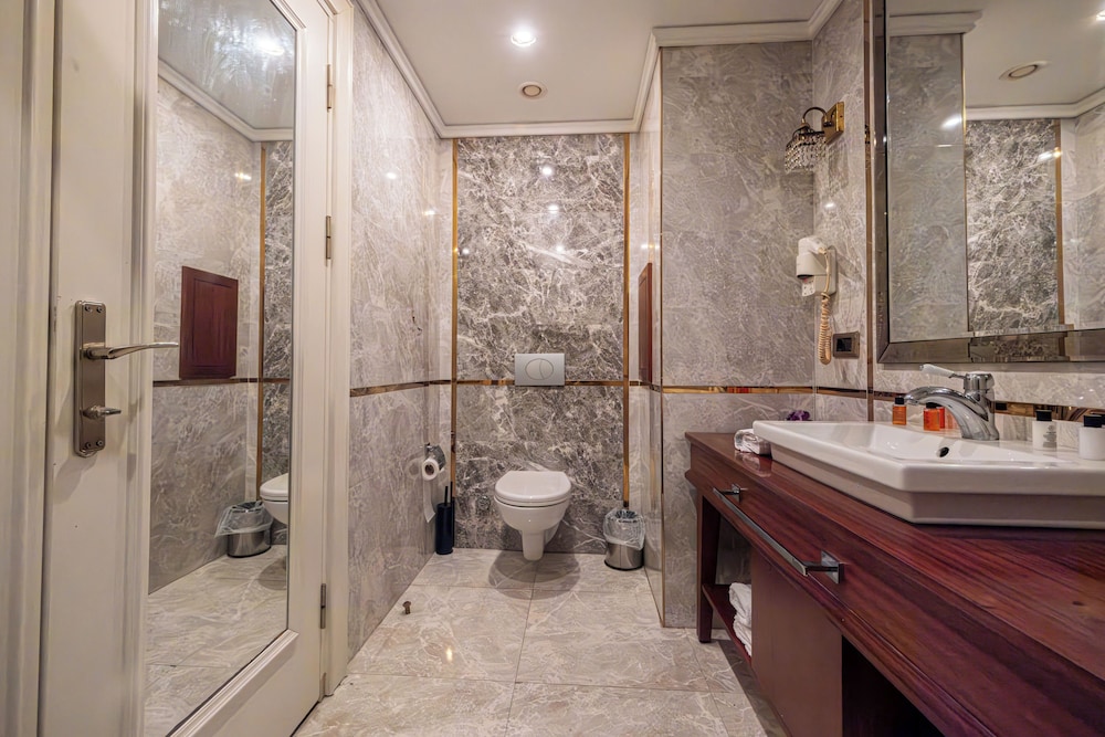 Classic Double Room, 1 Double Bed, City View photo 2