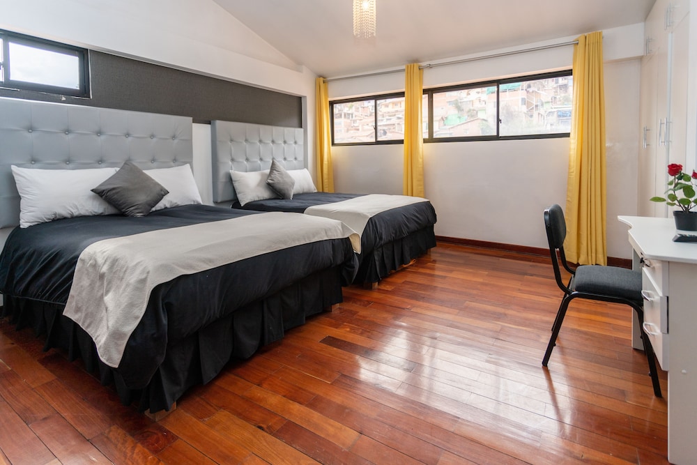 Deluxe Apartment, 4 Bedrooms, Terrace photo 2