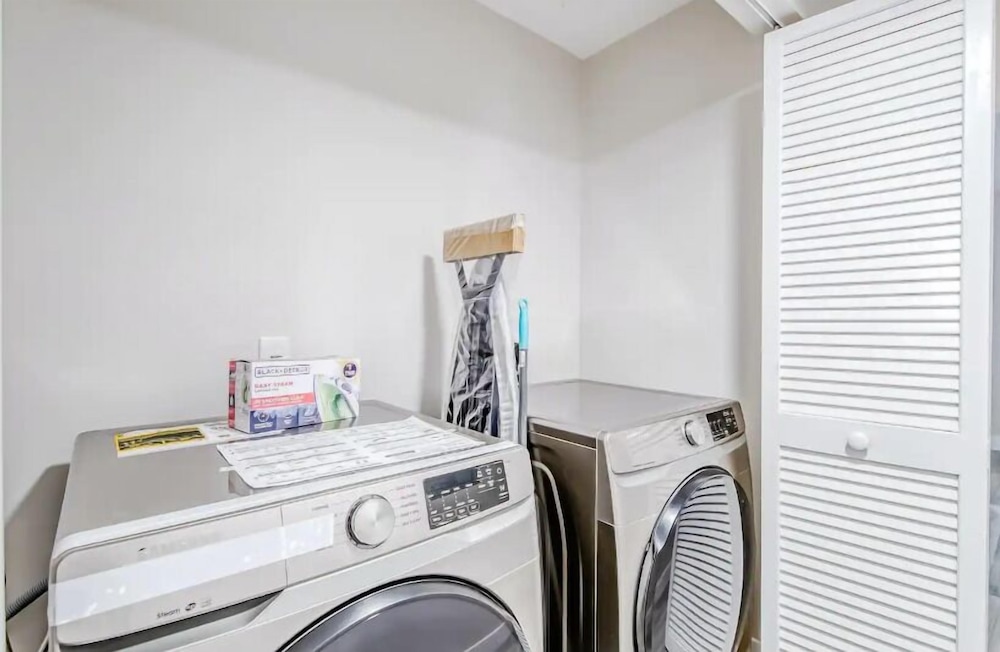 Elite Condo photo 3