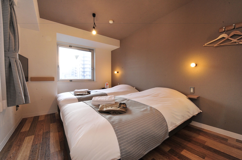 Twin Room for 1 guest Shared bath photo 1