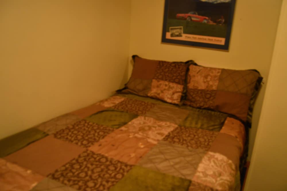 Economy Double Room, 1 Double Bed