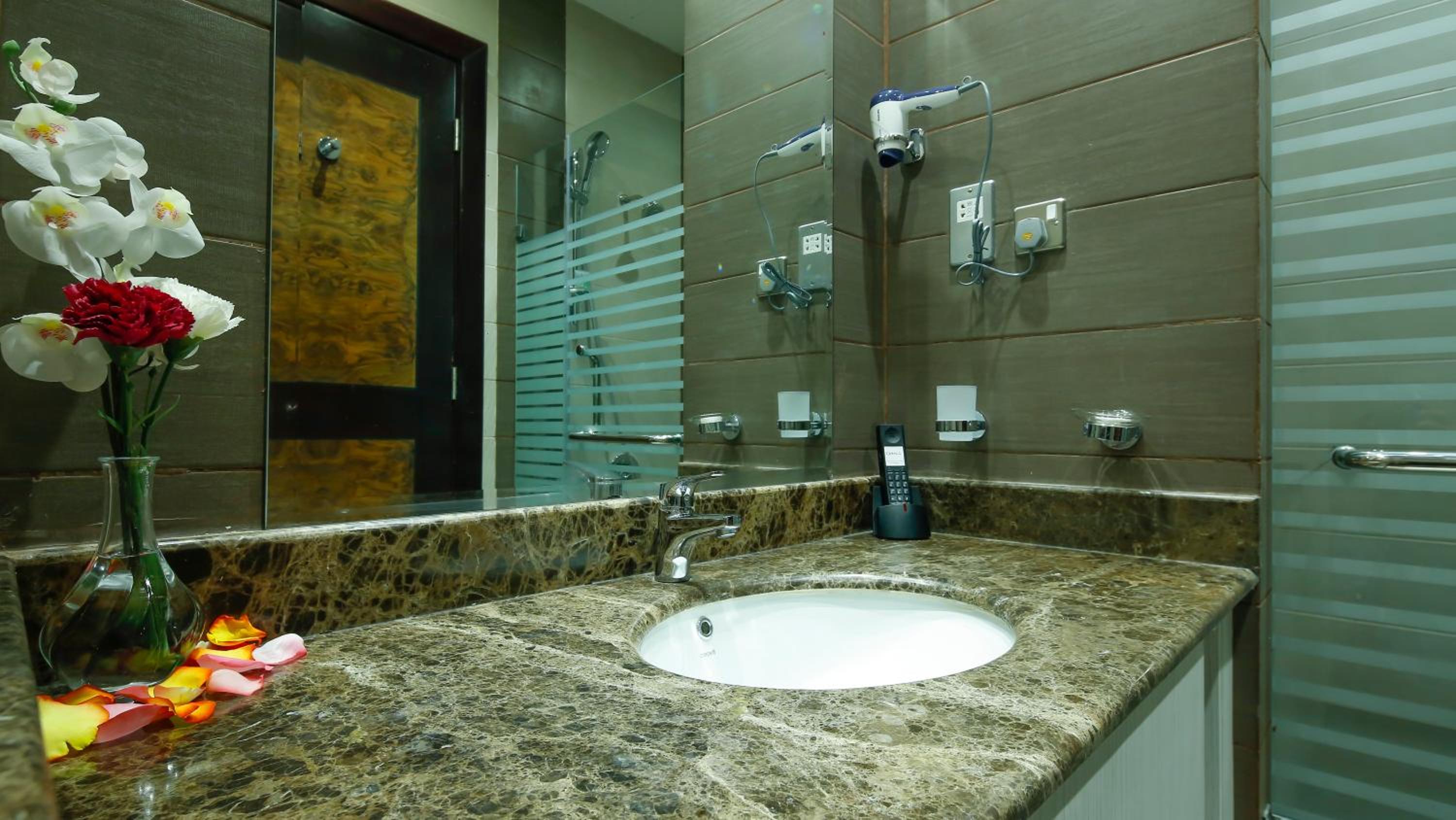 Superior King Room photo 2