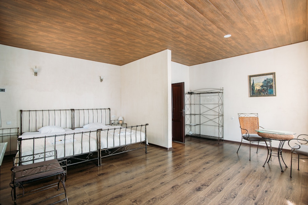 Standard Twin Room photo 1