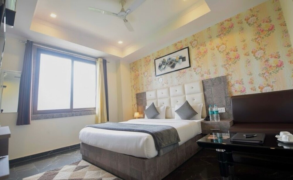 Superior Room, City View