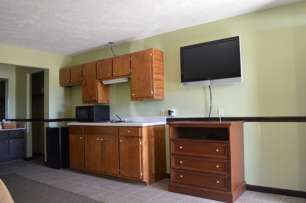One King Bed Suite photo 2