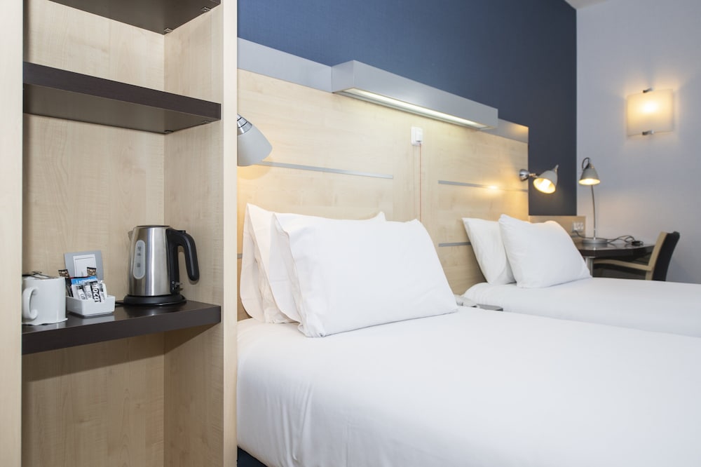 Standard Room (Free Breakfast) - Photo 1