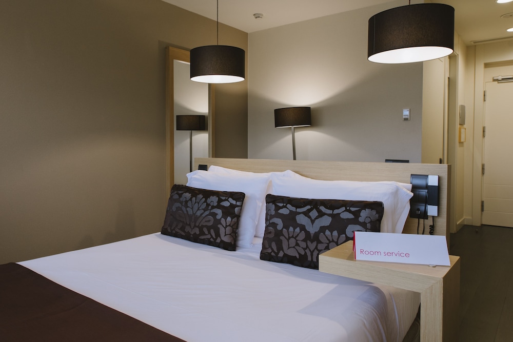 Standard Double or Twin Room (3 Adults) - Photo 2