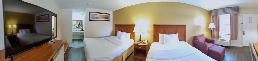 Room, 2 Queen Beds, Refrigerator & Microwave photo 3