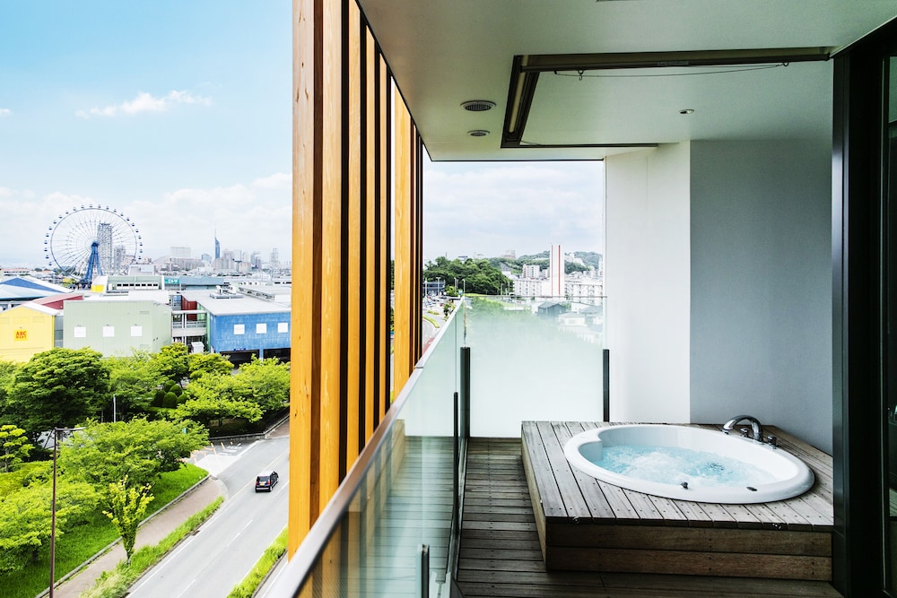 Luxury Suite - Photo 19