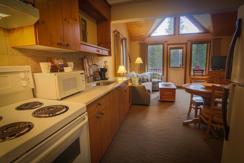 Preferred Fairview Suite photo 2