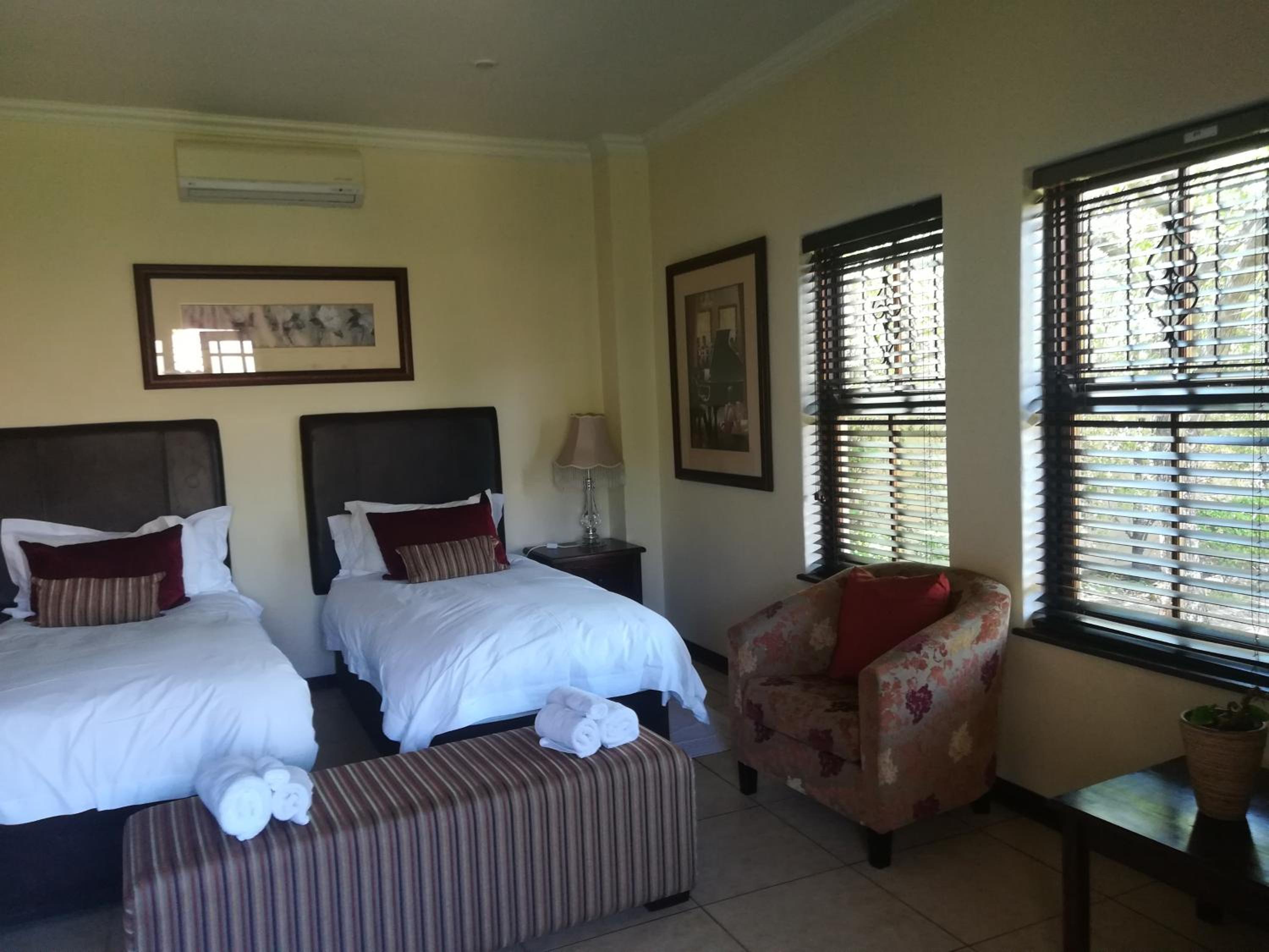 Standard Double Room photo 2
