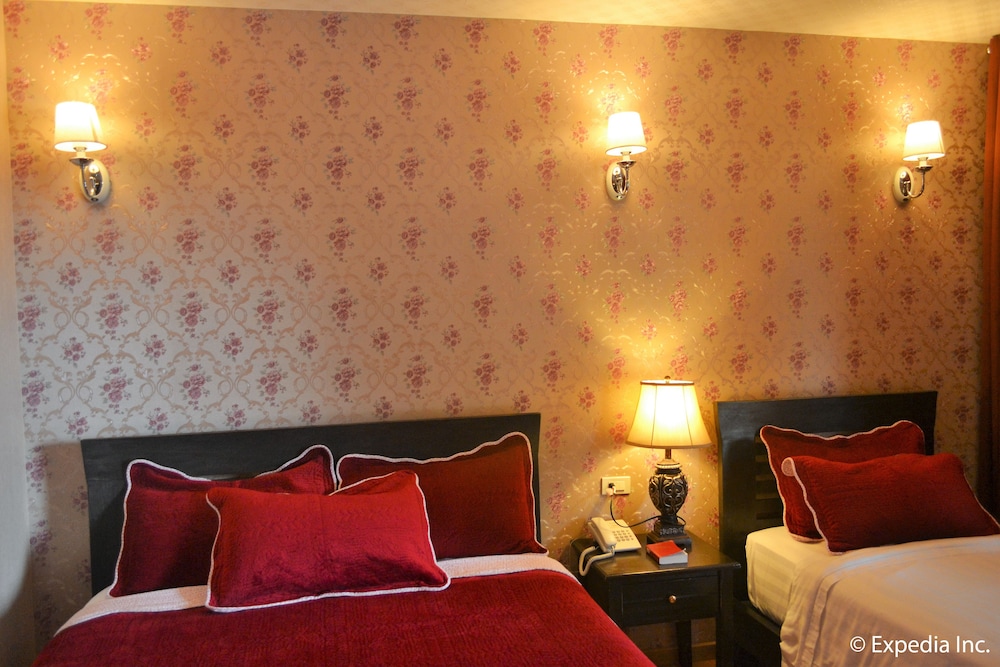Deluxe Room - Photo 5