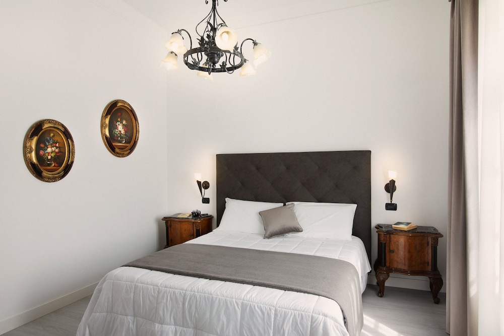 Classic Double or Twin Room photo 2