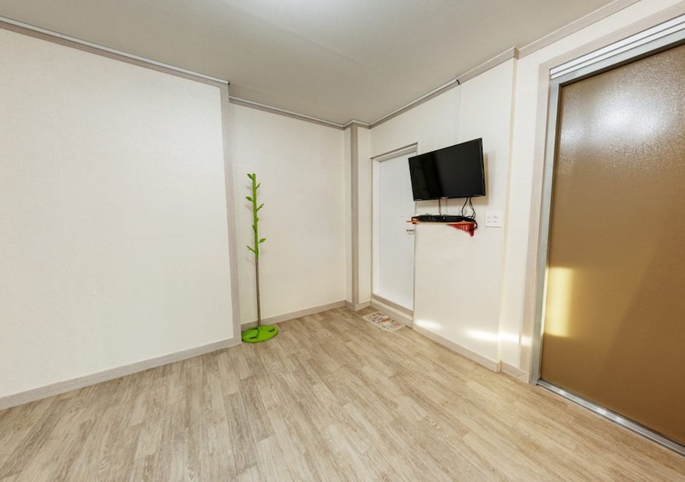 Room (Couple A) photo 2