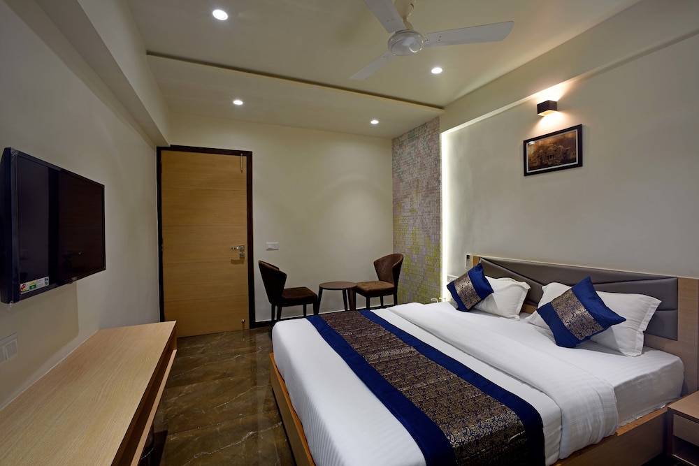 Super Deluxe Ac