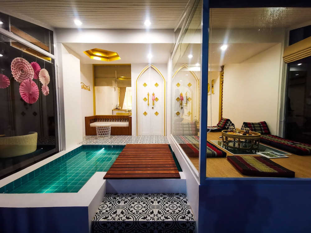 Royal Suite - Photo 1