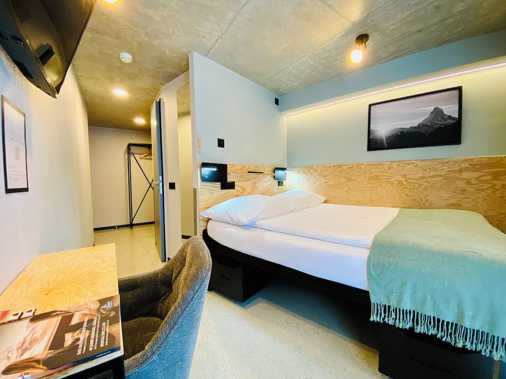 Double Room, Balcony, Valley View