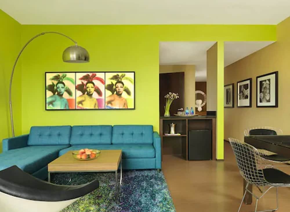 Suite, 1 King Bed, City View - Photo 2