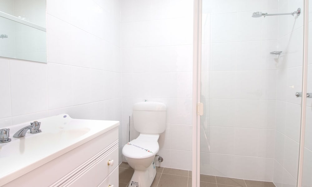 One Bedroom Apartment - Photo 2