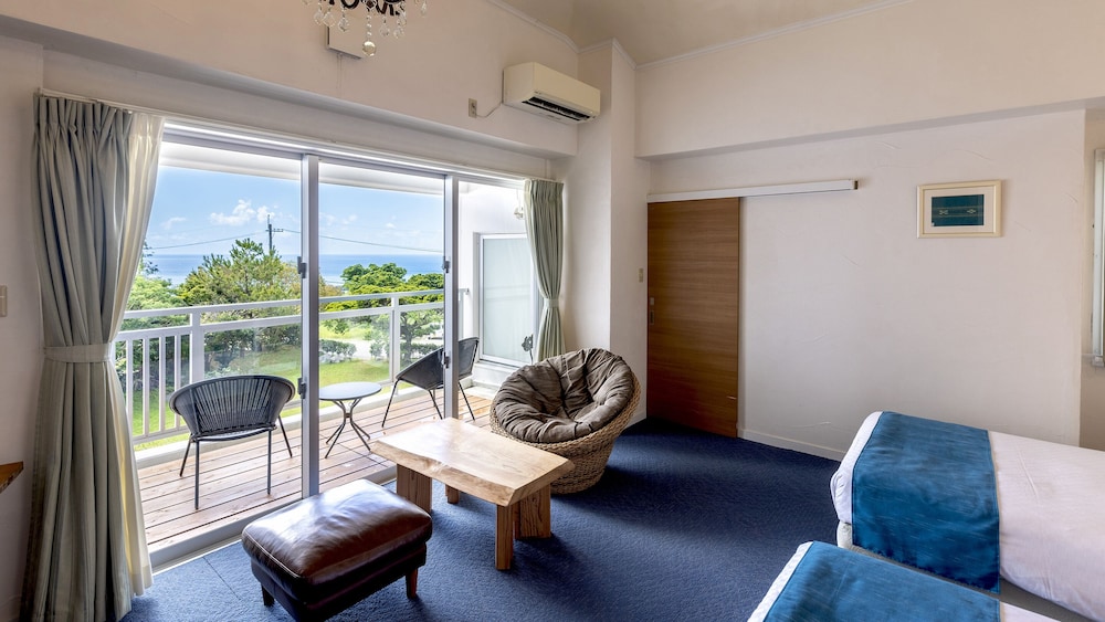 Standard Twin Room, Ocean View photo 2