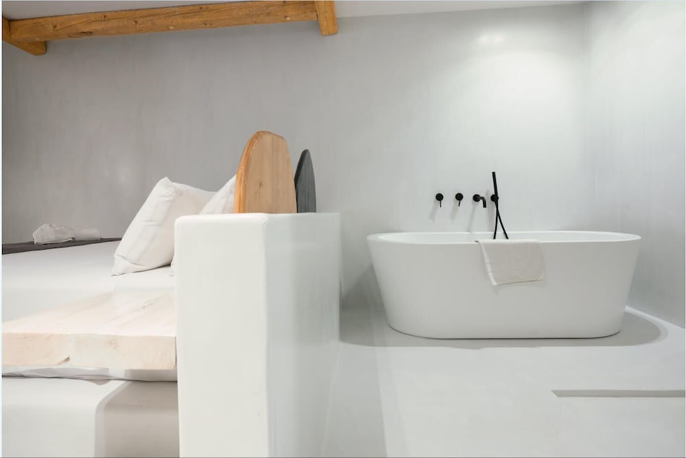 Executive Junior Suite with Landscape View - Photo 9