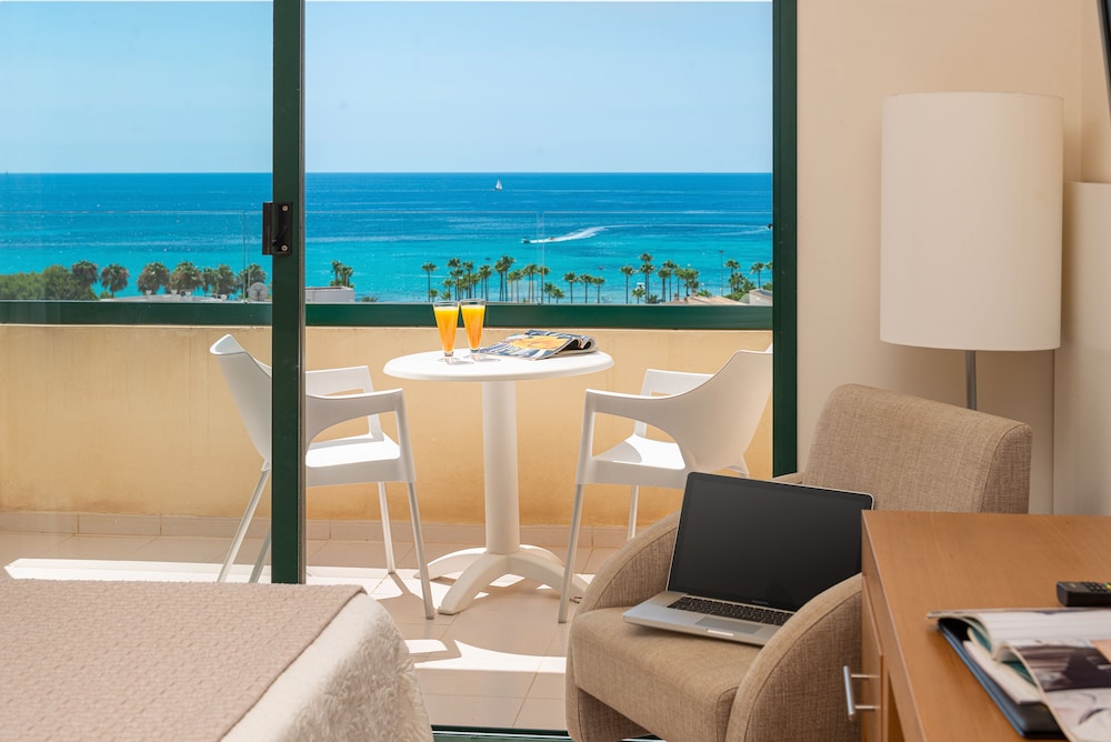 Double Room, Balcony, Sea View (1 pax) - Photo 1