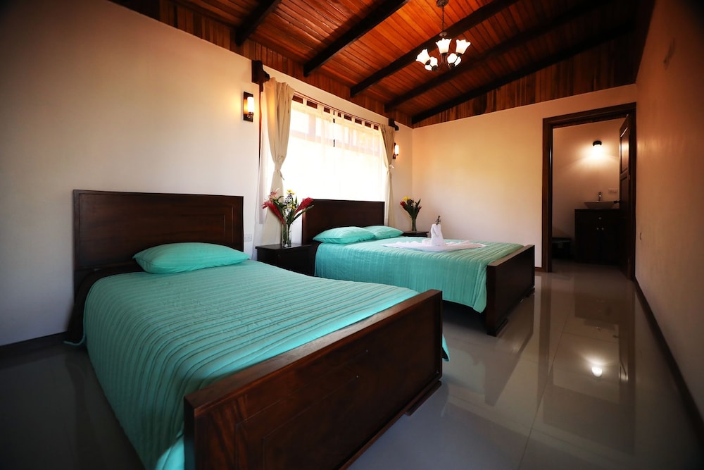 Superior Triple Room, Garden View, Garden Area photo 2