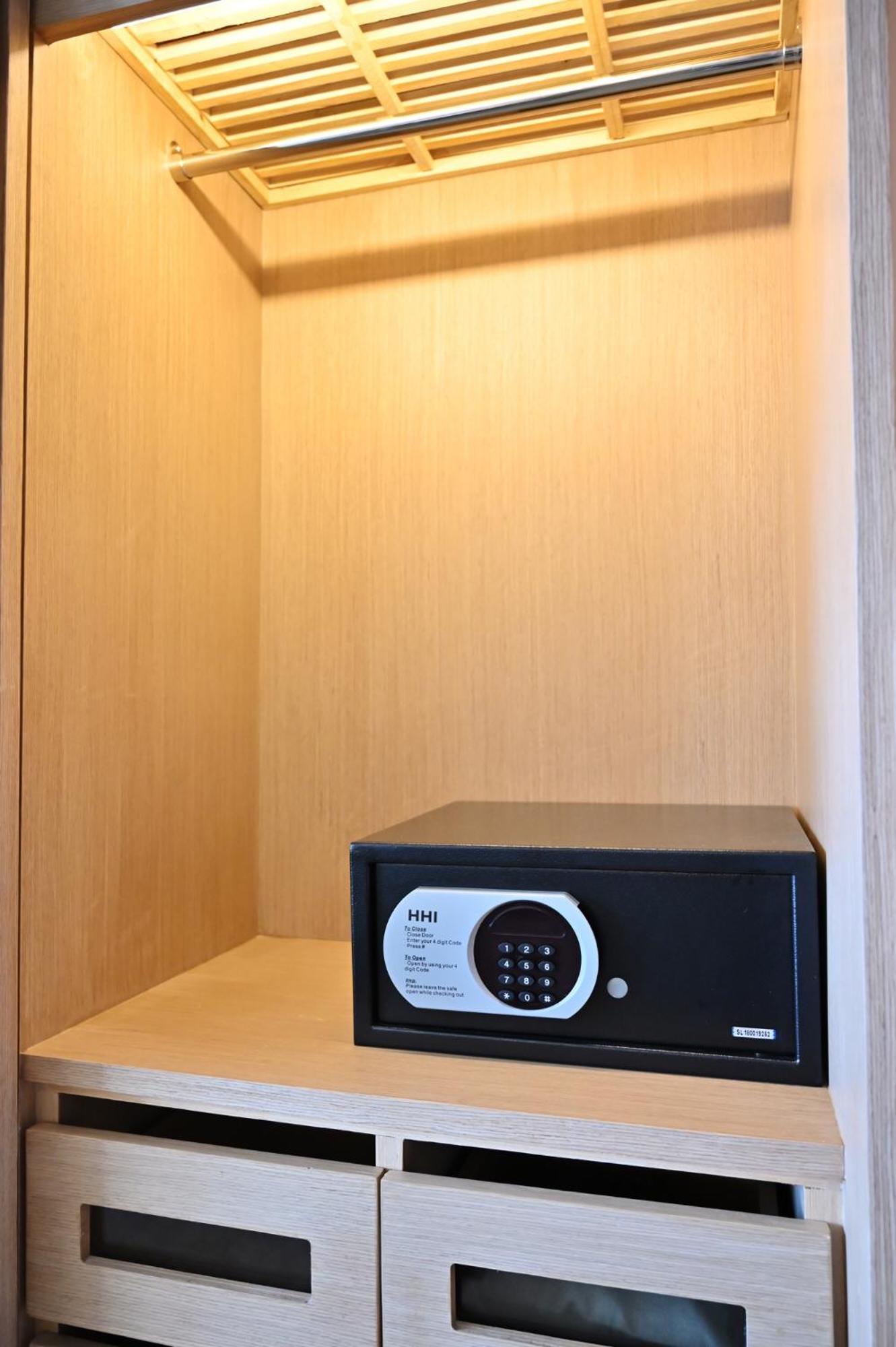 Double or Twin Room - Photo 12