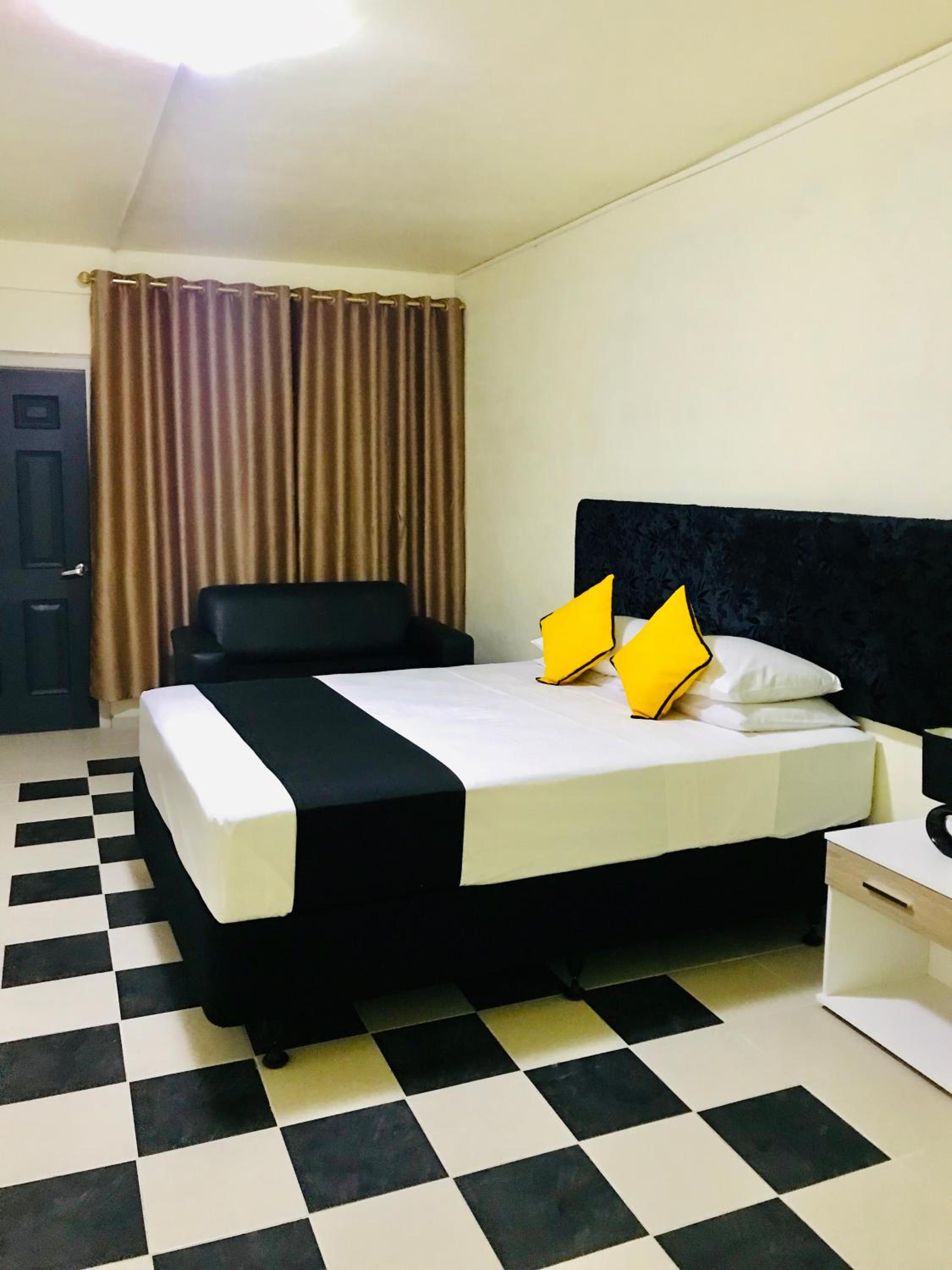 Superior Triple Room photo 2