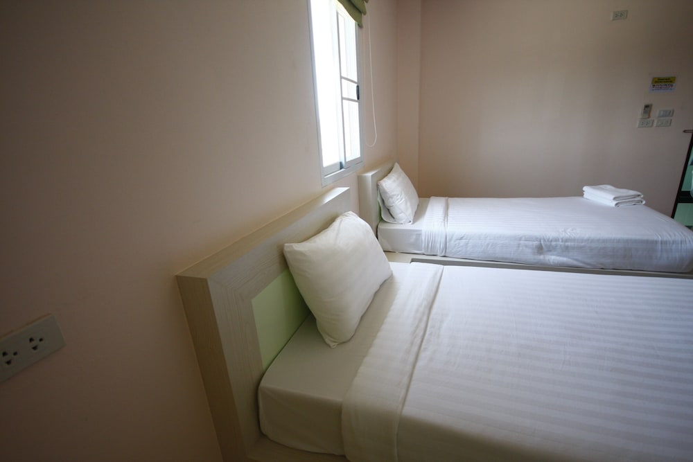 Standard Twin Room photo 2