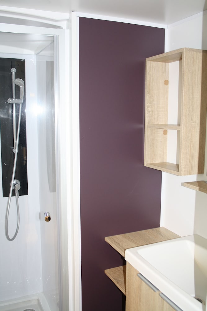 Mobile Home, 3 Bedrooms photo 2