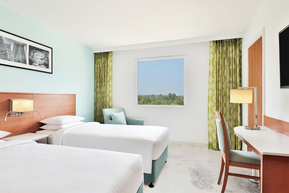 Room, 2 Twin Beds - Photo 4