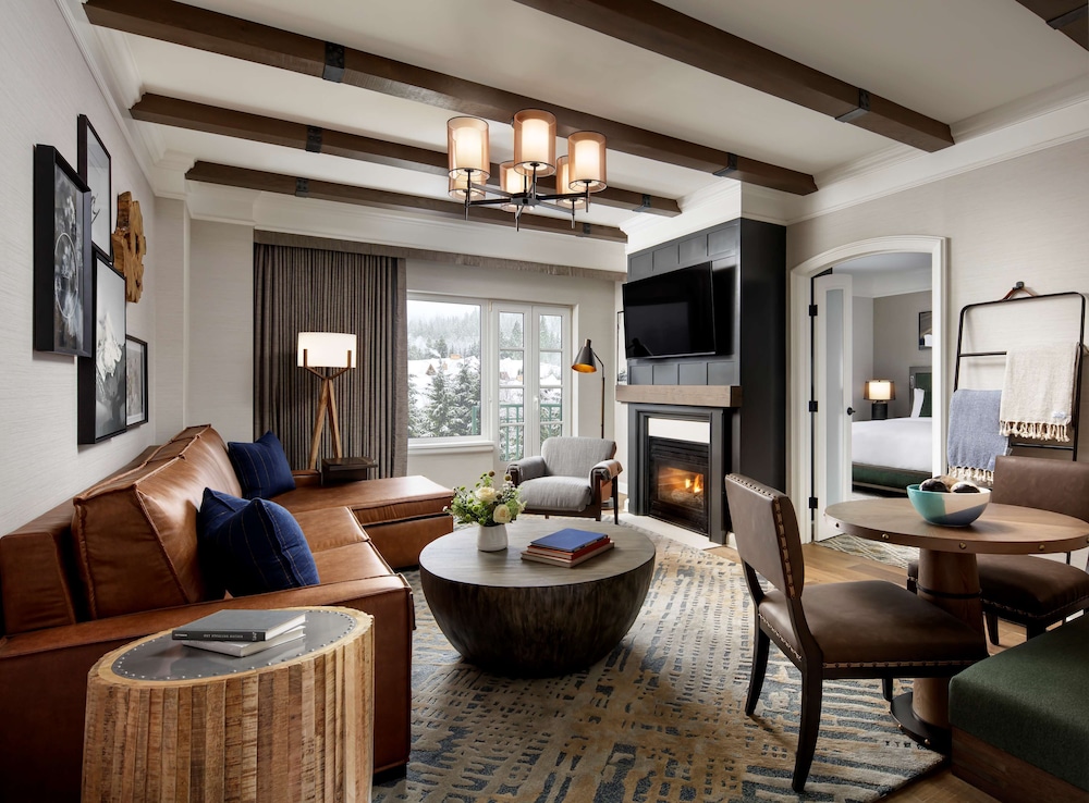 Fairmont Gold, Executive Suite, 1 King Bed - Photo 1