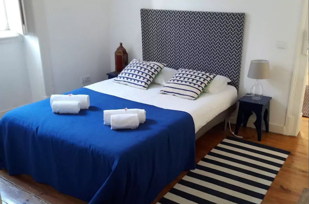 Double Room, Shared Bathroom (Modern) - Photo 1