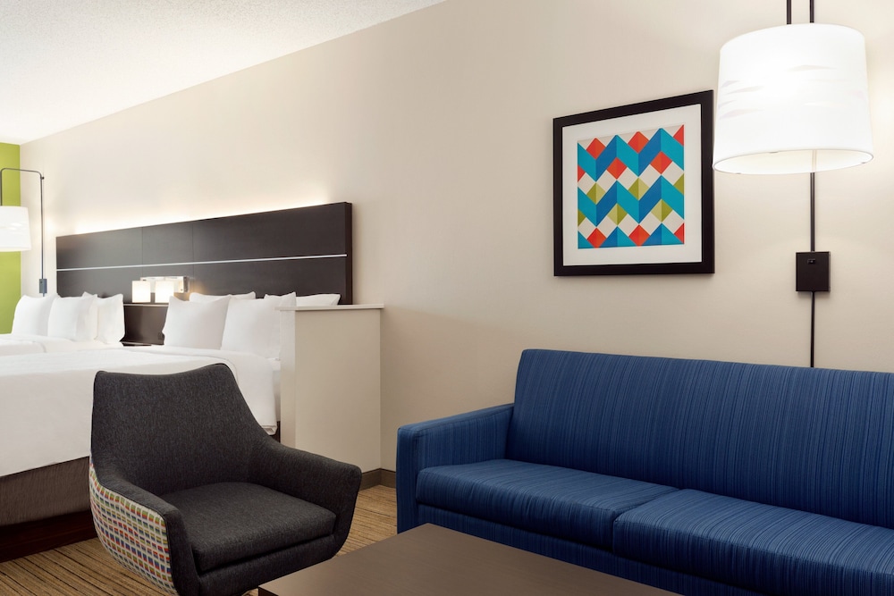 Suite, 2 Queen Beds - Photo 4