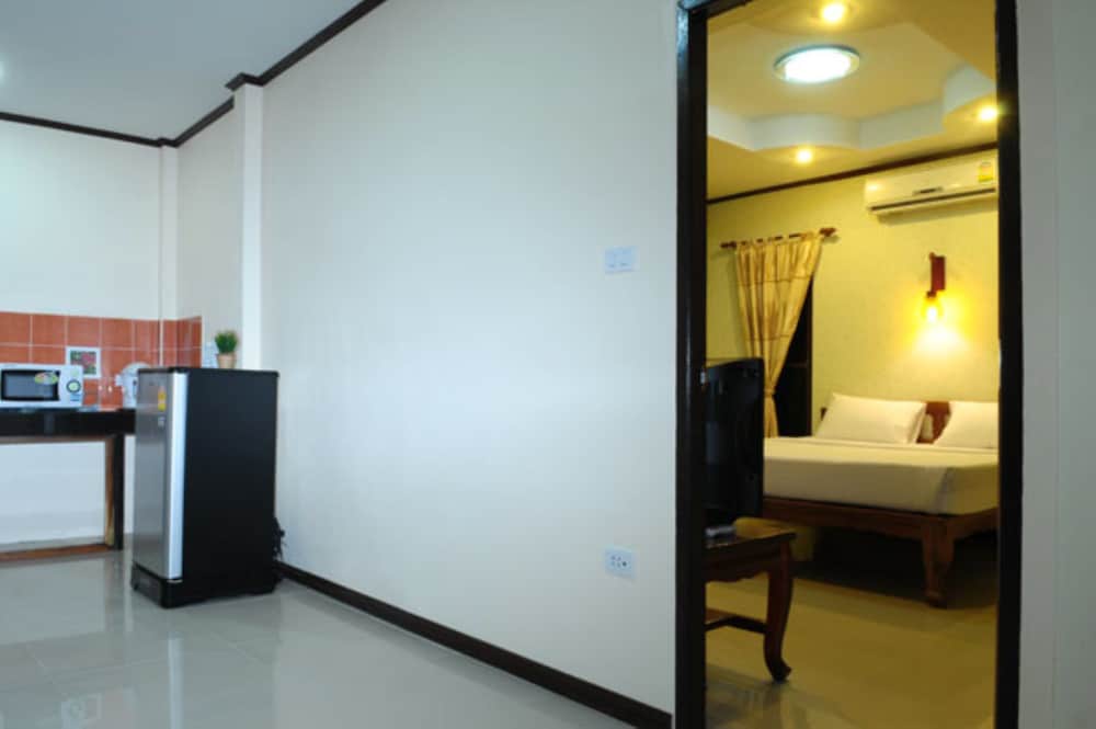 Deluxe Triple Room With Balcony photo 3