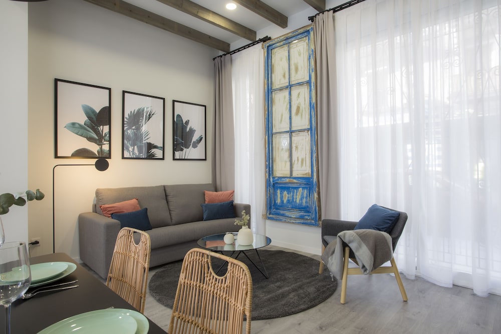 Loft, Ground Floor (Parque Central II, next to entrance) thumbnail 6