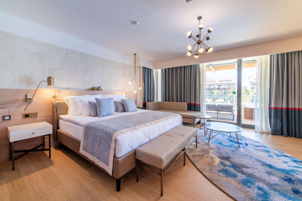 Lake House Suite, Pool Access