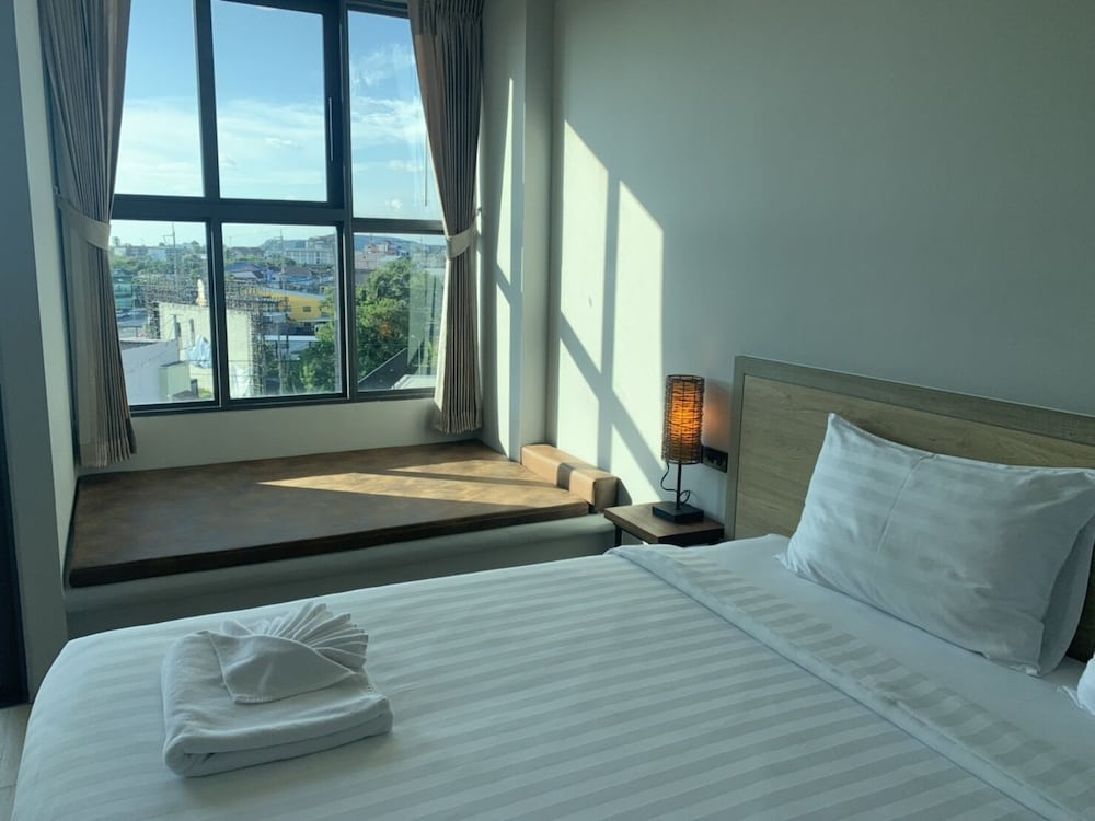 Deluxe Twin Room - Photo 12