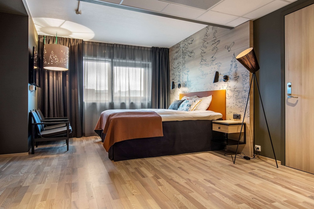 Standard Room, 1 Double Bed, Non Smoking - Photo 4