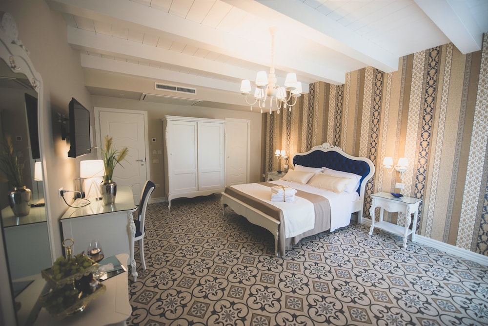 Deluxe Triple Room photo 1