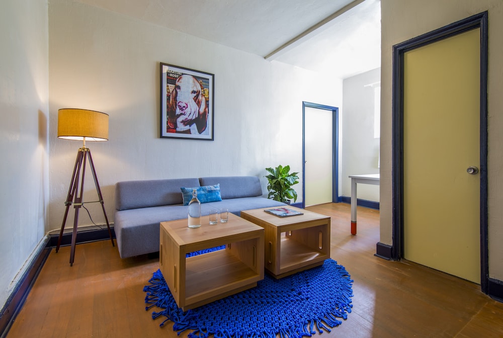Premium King Suite
