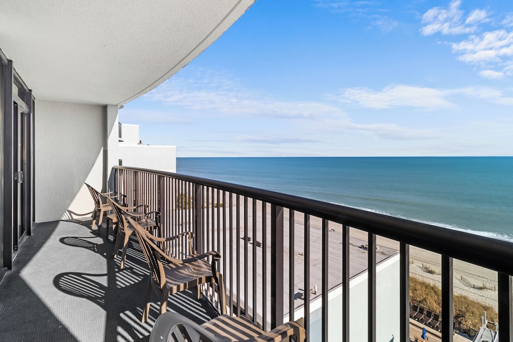 Mariner Oceanfront Deluxe Three Bedroom Condo - Photo 13