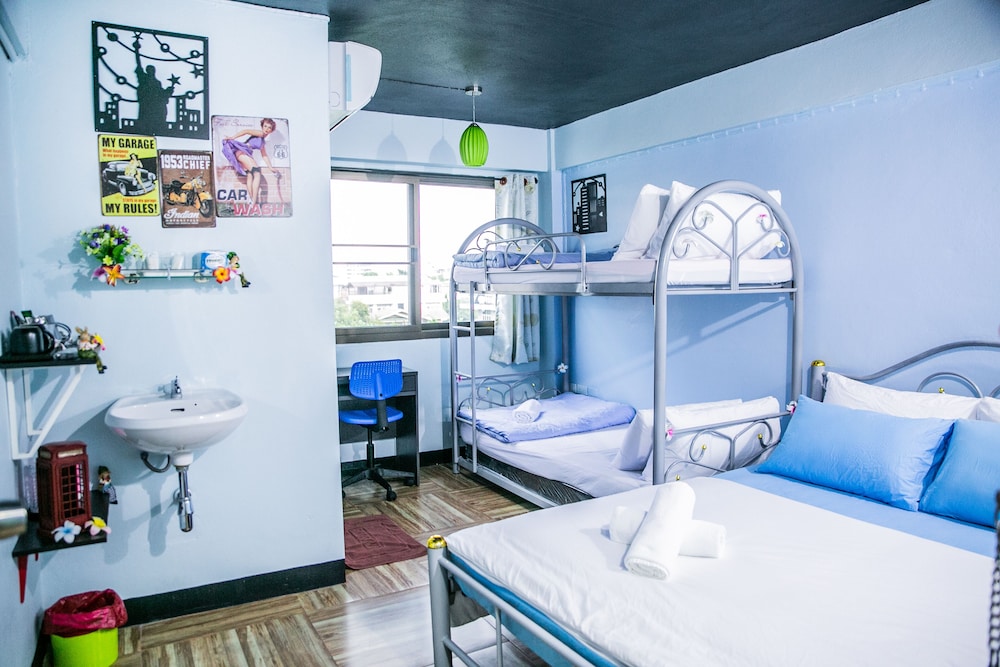 Family Quadruple Room photo 3