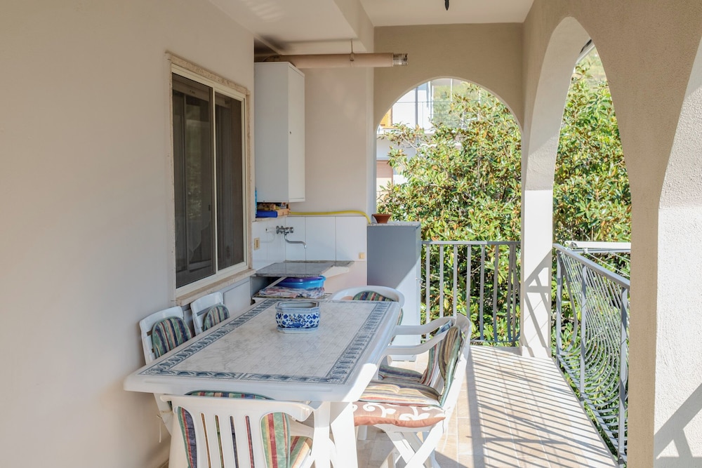 Apartment, Balcony, Sea View photo 2