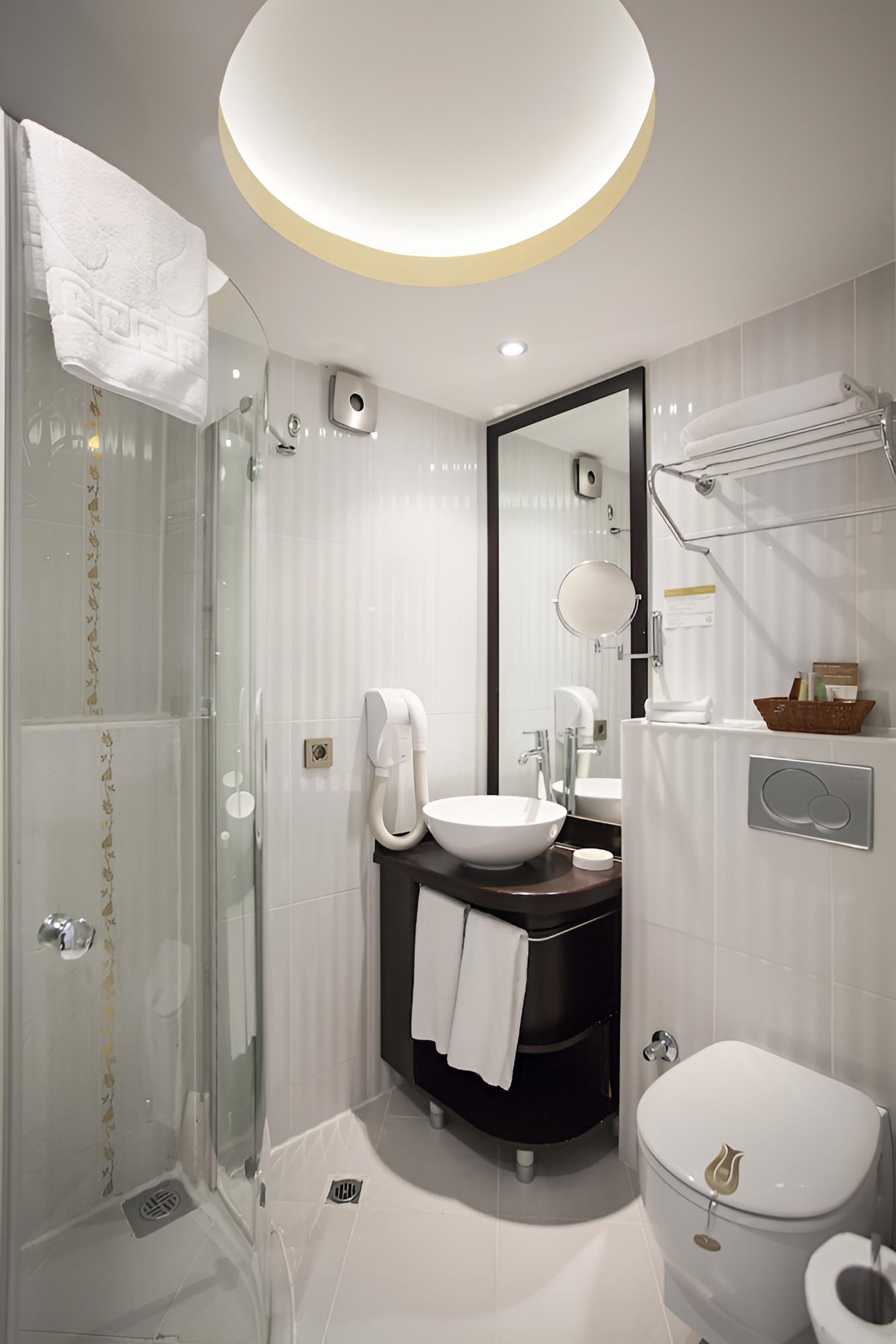 Superior Triple Room photo 3