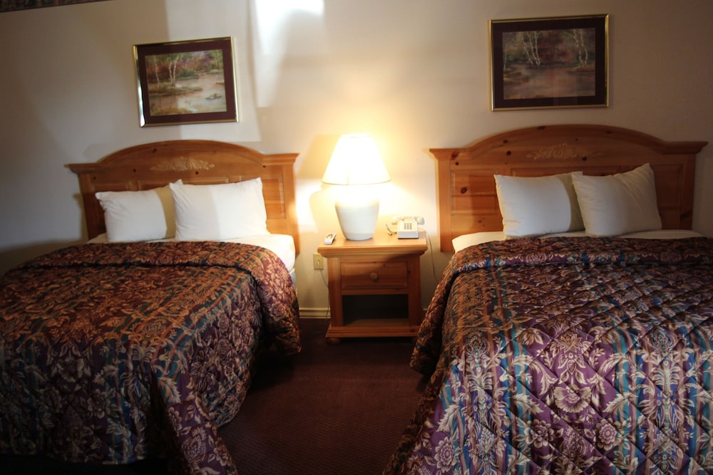Standard Room, 2 Queen Beds, Jetted Tub photo 1