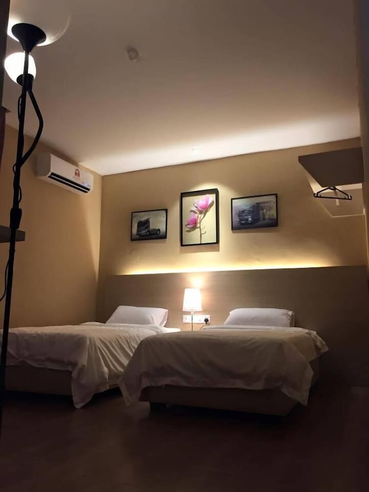 Basic Double Room photo 2
